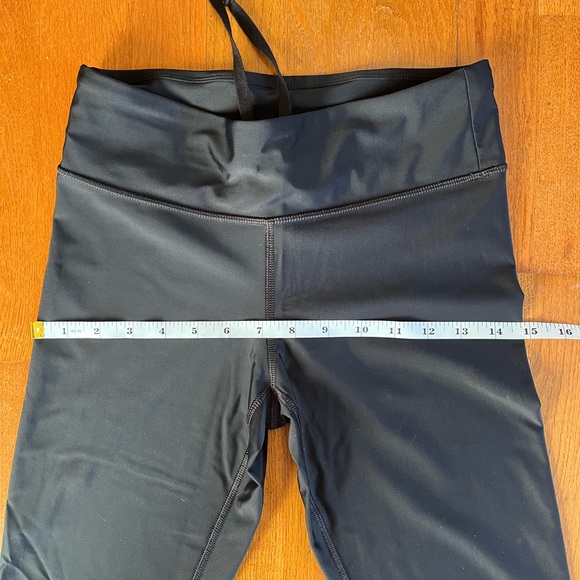 Lole Cayo Swimming Leggings. Women’s Small. Black. New without tag. Rashguard. - Picture 6 of 8